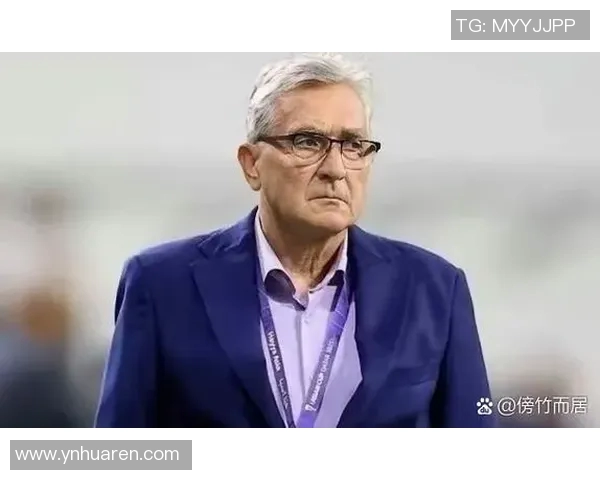 球迷对足球明星的热爱与追捧背后的心理因素探讨